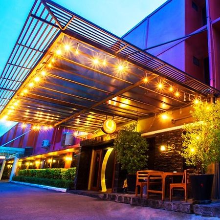 Q Hotel Bangkok Exterior photo