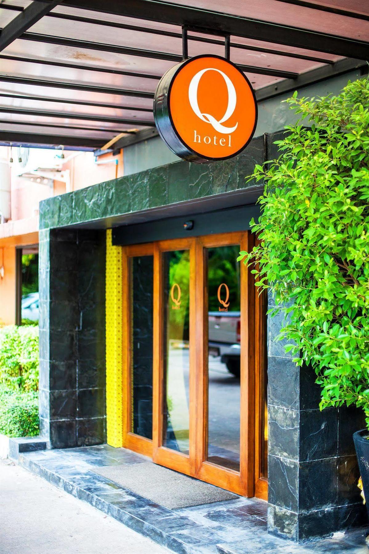 Q Hotel Bangkok Exterior photo